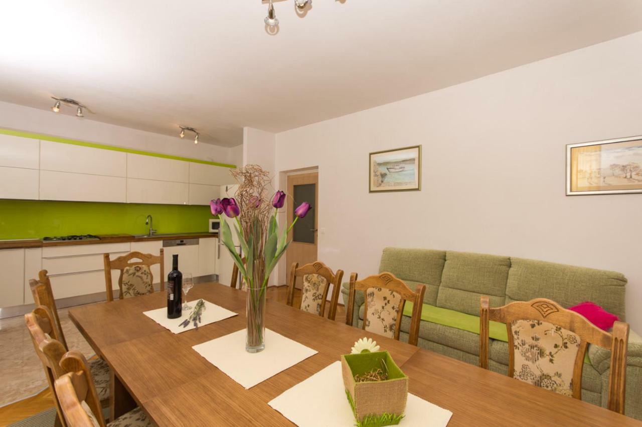 Apartman Domic 슬라티네 외부 사진